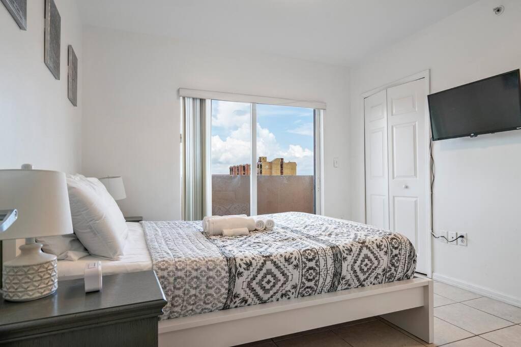 2/2 10 Minutes To Airport And 15 Minutes To Beach Miami Exterior foto